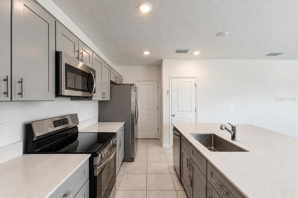 1811 Foreman Road Eagle Lake, FL 33839 - Photo 8 of 41 Gallery Image 8