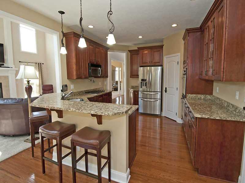 121 Rabold Drive Wexford, PA 15090 - Photo 3 of 17 Kitchen.