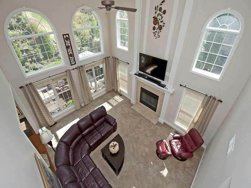 121 Rabold Drive Wexford, PA 15090 - Photo 5 of 17 Family Room.
