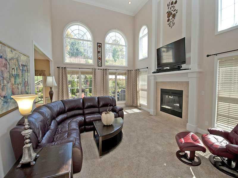 121 Rabold Drive Wexford, PA 15090 - Photo 6 of 17 Family Room.