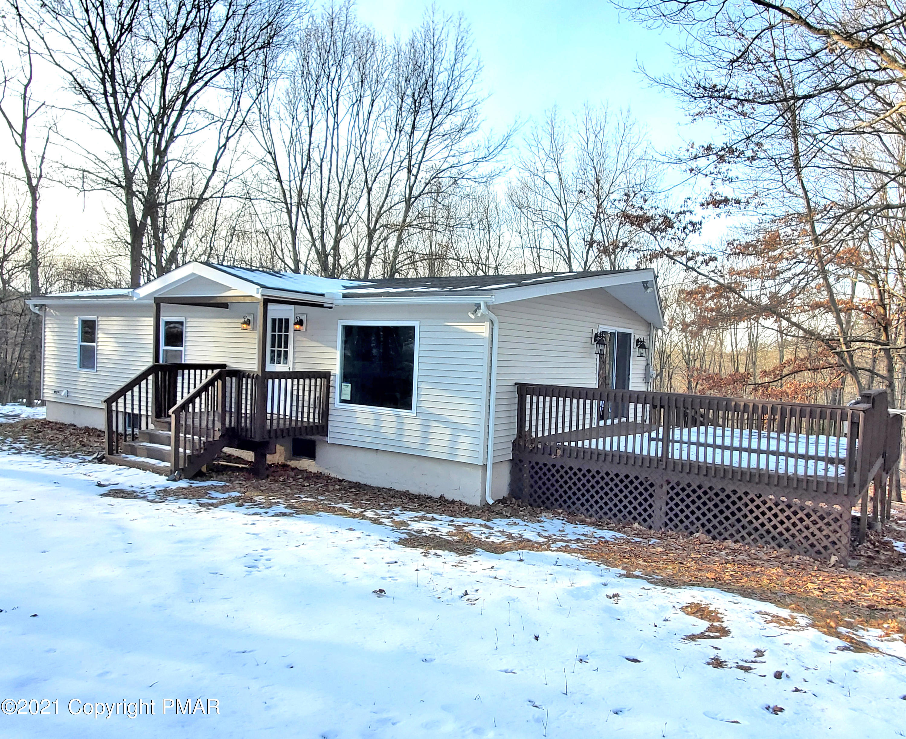 132 Mountain View Road Greeley, PA 18425 - Photo 1 of 33 011