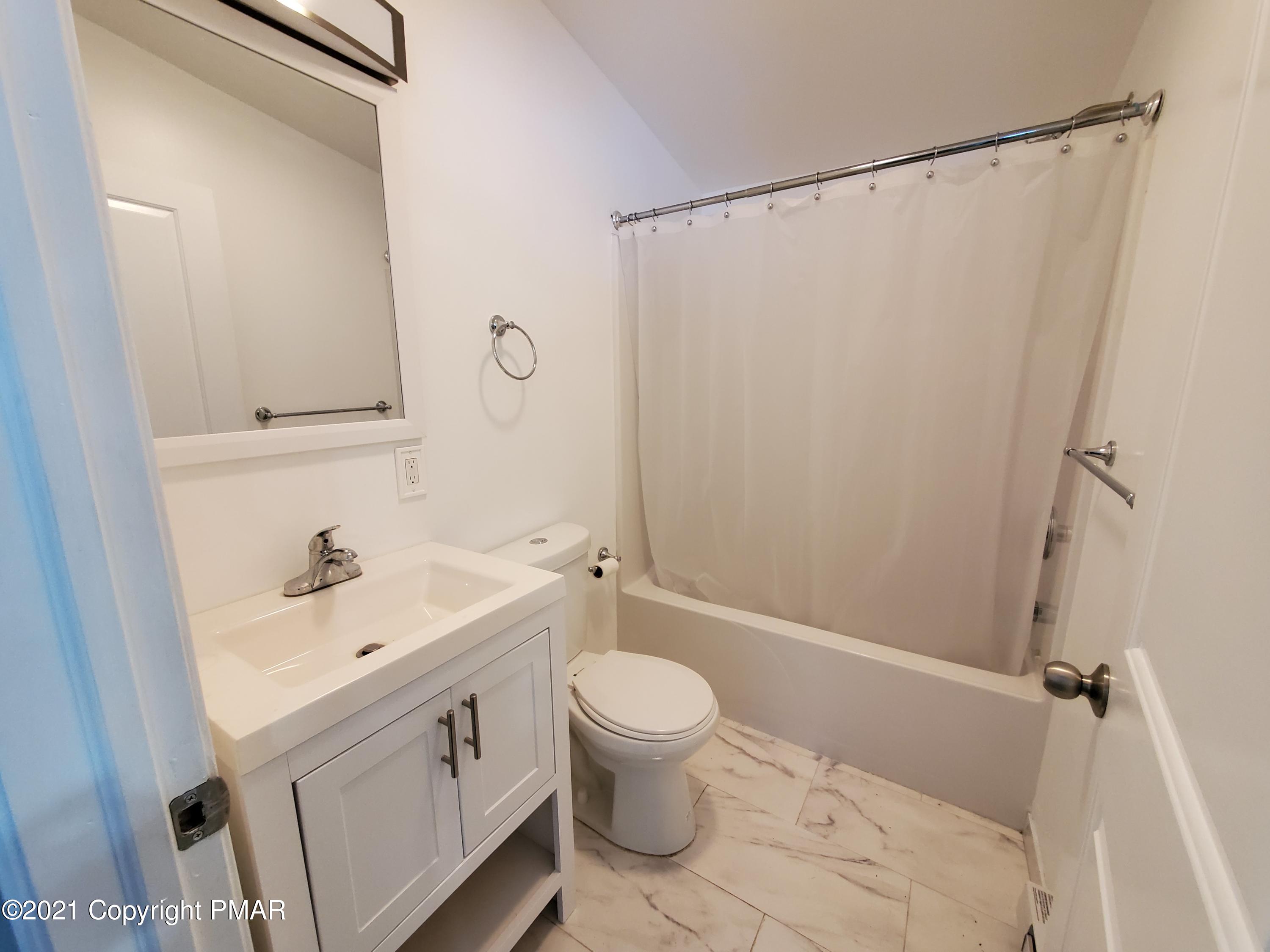 132 Mountain View Road Greeley, PA 18425 - Photo 12 of 33 Bathroom 2