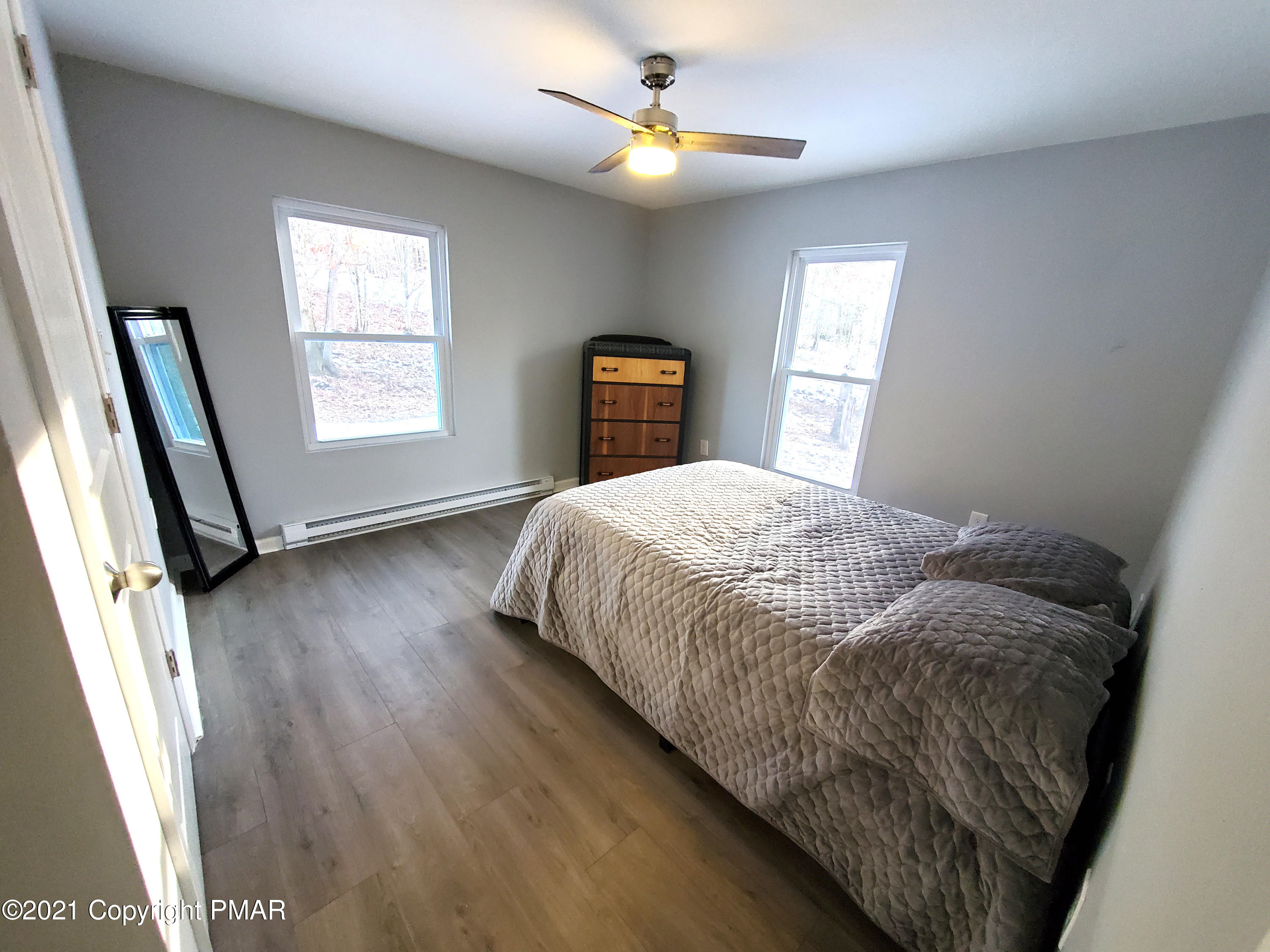 132 Mountain View Road Greeley, PA 18425 - Photo 7 of 33 Bedroom 3