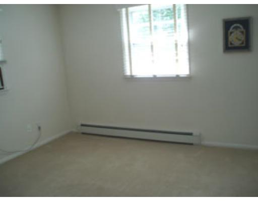 240 Fox Hill Road Burlington, MA 01803 - Photo 8 of 18 Gallery Image 8