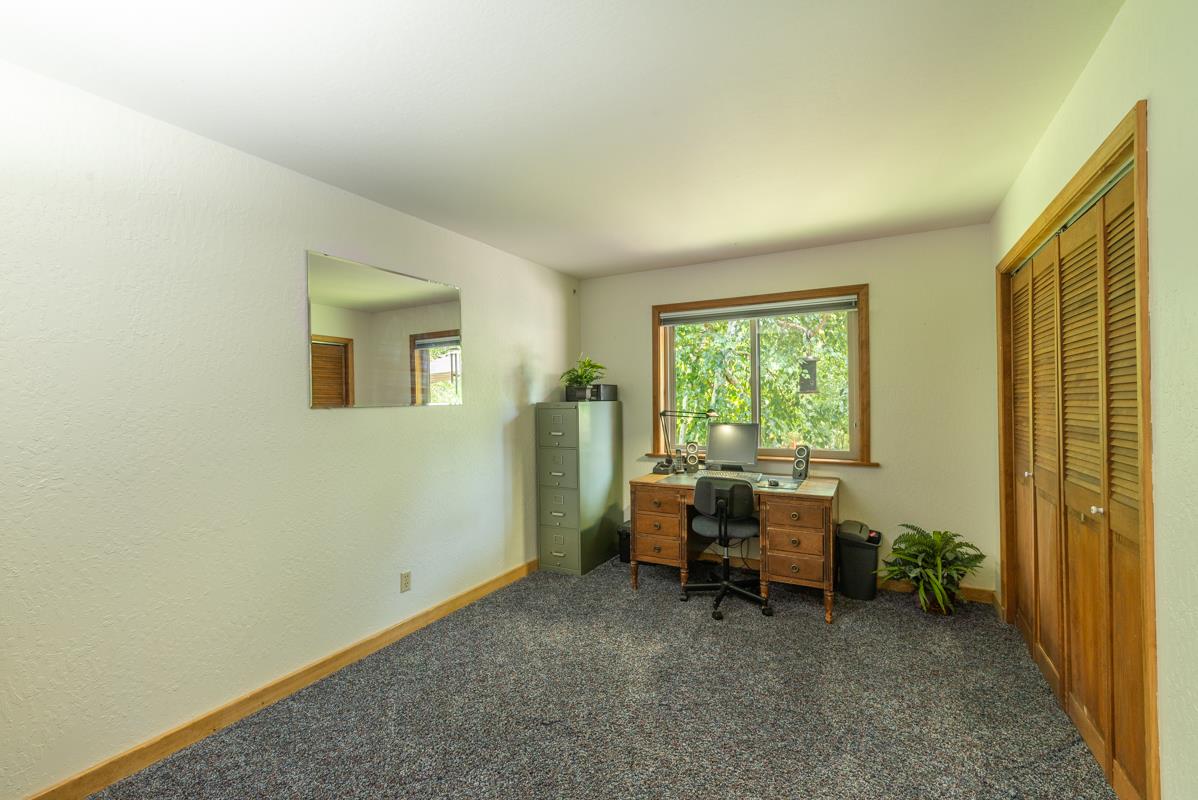 10646 Snowberry Road Truckee, CA 96161 - Photo 13 of 21 Gallery Image 13