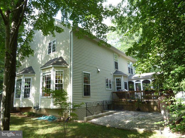 7214 Tanager Street Springfield, VA 22150 - Photo 23 of 30 Wooded Lot