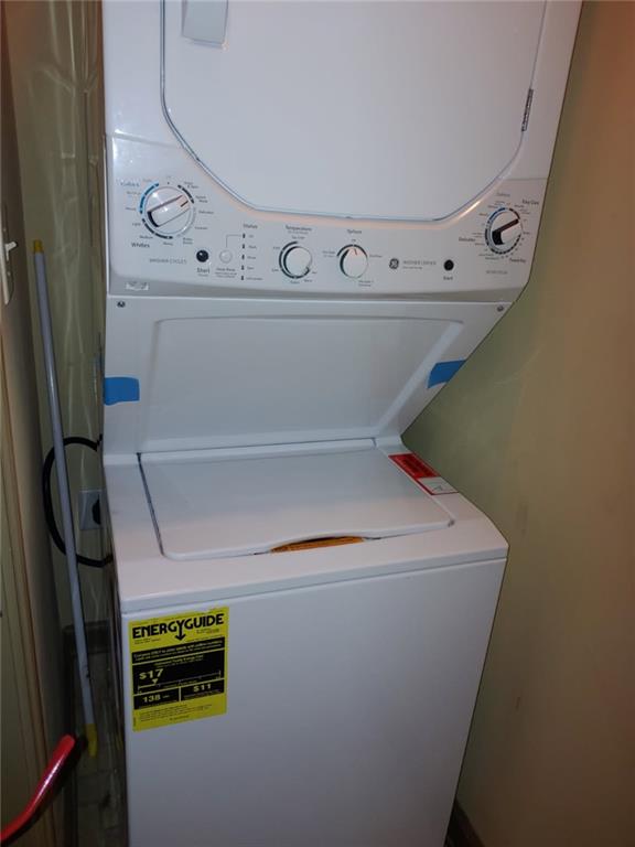 898 Oak Street Southwest, Unit 3405 Atlanta, GA 30310 - Photo 9 of 9 a utility room with dryer and washer