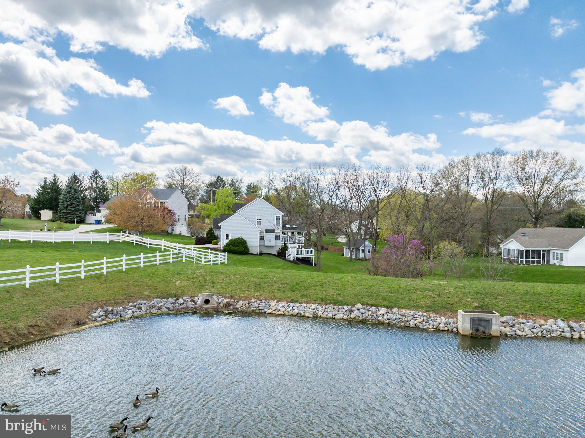 2532 Knob Hill Road York, PA 17403 - Photo 39 of 41 Pond