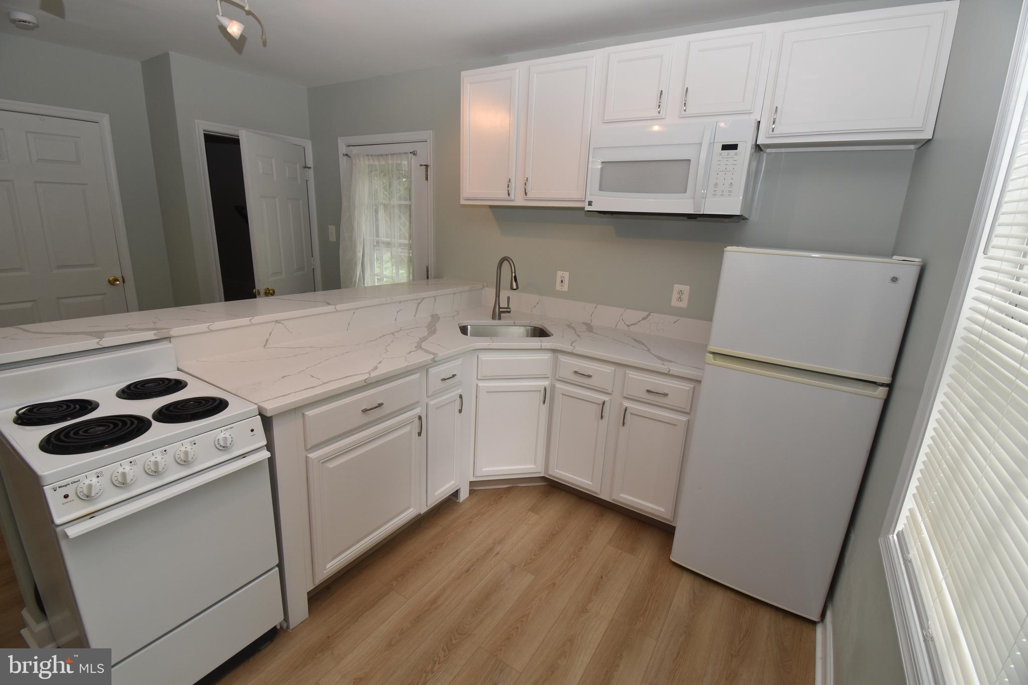 2901 Meadow View Road Falls Church, VA 22042 - Photo 37 of 43 GQ kitchen