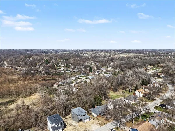$550,000 | 5516 Northwest Verlin Drive, Kansas City, MO 64152