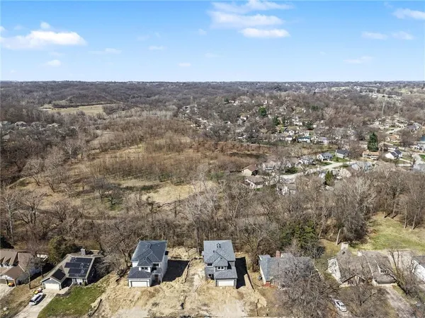 $550,000 | 5516 Northwest Verlin Drive, Kansas City, MO 64152