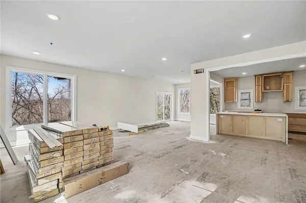 $550,000 | 5516 Northwest Verlin Drive, Kansas City, MO 64152