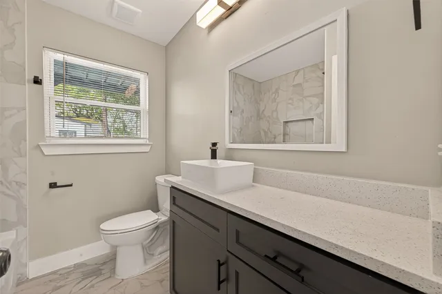 $2,000 | 3527 La Retama Drive, Houston, TX 77013