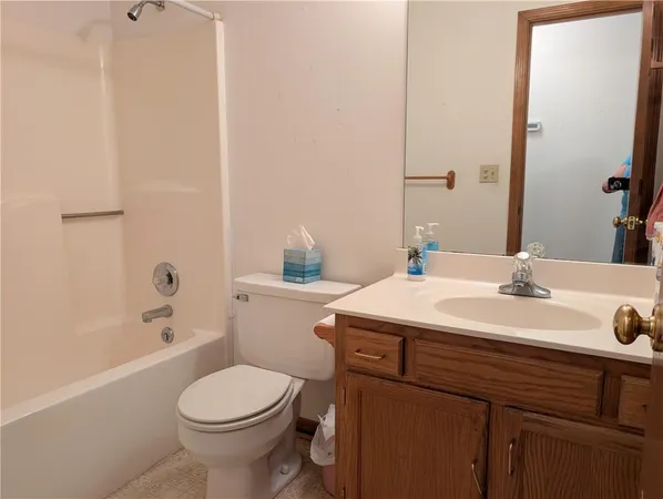 $230,000 | 1011 Bedford Drive, Warrensburg, MO 64093