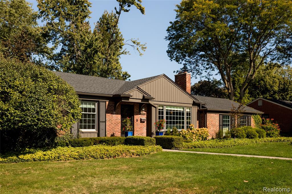 16946 Reedmere Avenue Beverly Hills, MI 48025 - Photo 2 of 63