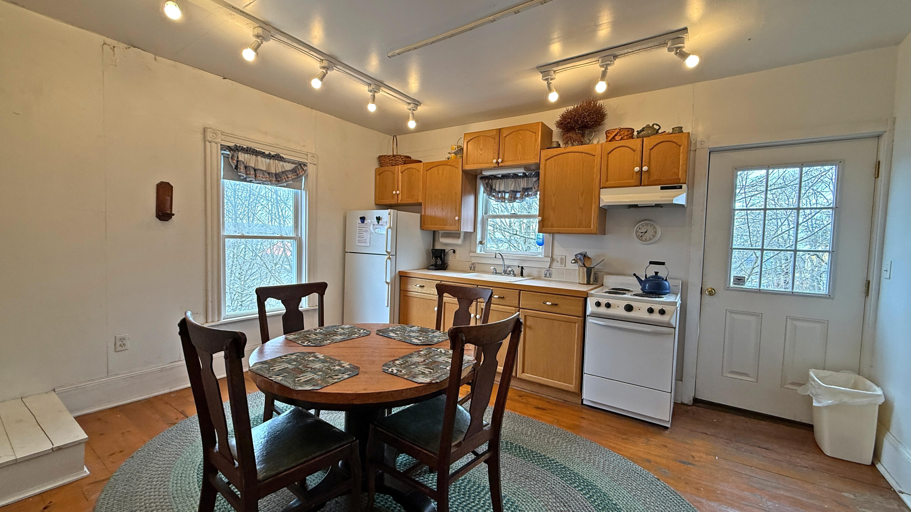 16 School Street Lubec, ME 04652 - Photo 15 of 25 Kitchen