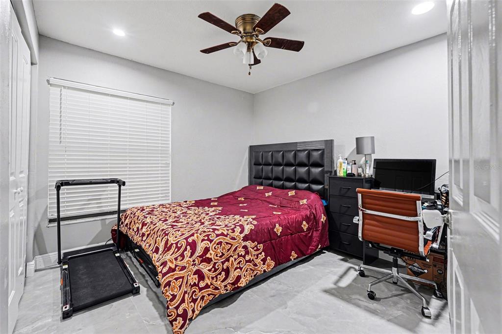 1710 Tallowtree Circle Valrico, FL 33594 - Photo 24 of 30