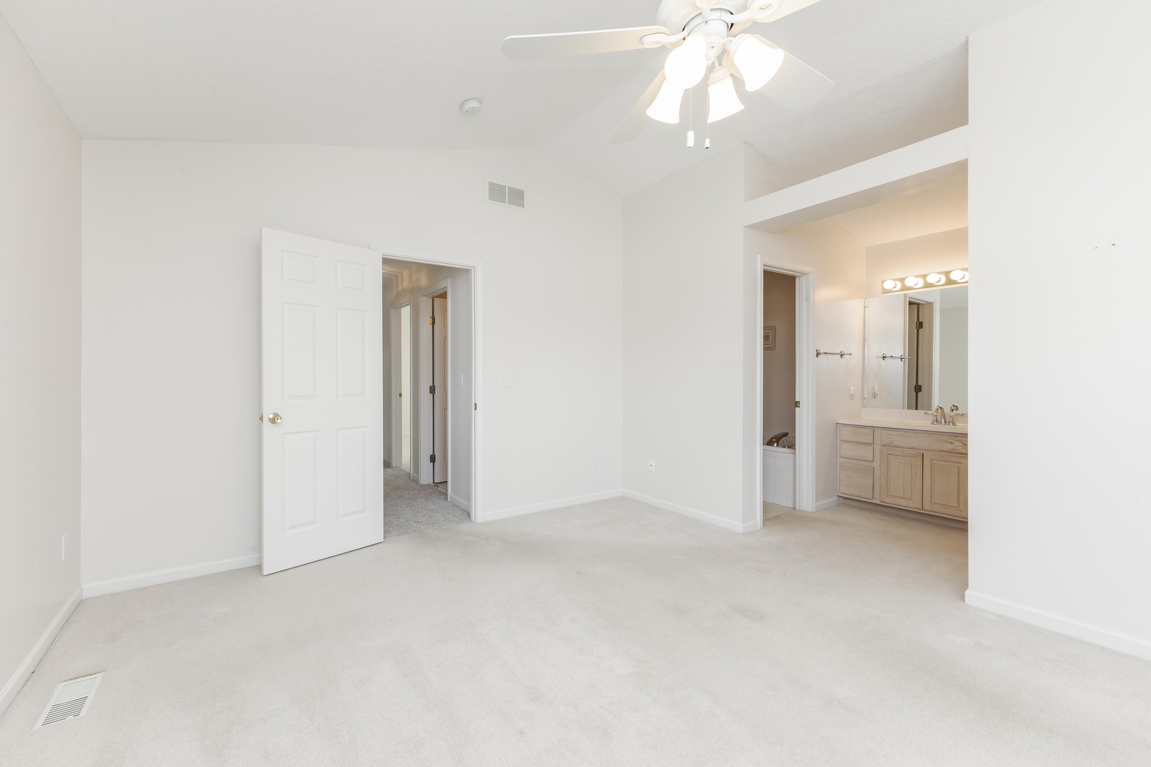 1015 Sawgrass Drive Normal, IL 61761 - Photo 39 of 60