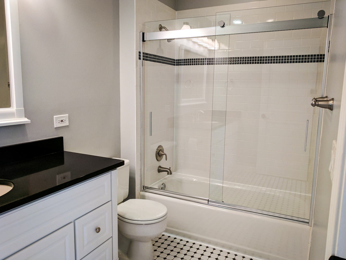 312 North May Street, Unit 4H Chicago, IL 60607 - Photo 12 of 24 Gallery Image 12