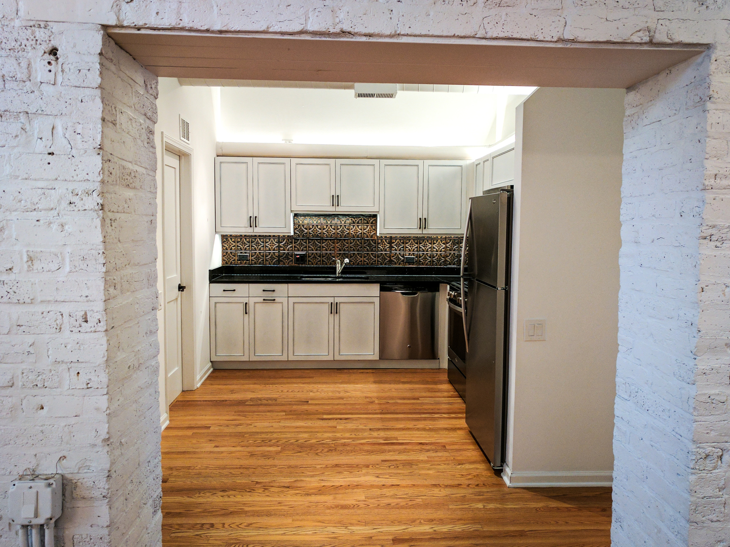 312 North May Street, Unit 4H Chicago, IL 60607 - Photo 5 of 24 Gallery Image 5