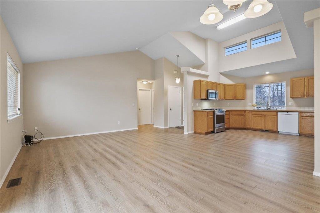 721 South McMillan Road Spokane Valley, WA 99016 - Photo 13 of 35