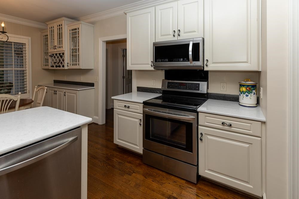 2721 Sunnystone Way Raleigh, NC 27613 - Photo 5 of 34 Photo 5