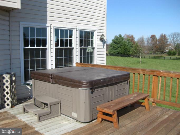 19740 Telegraph Springs Road Purcellville, VA 20132 - Photo 24 of 29 Exterior (Rear)