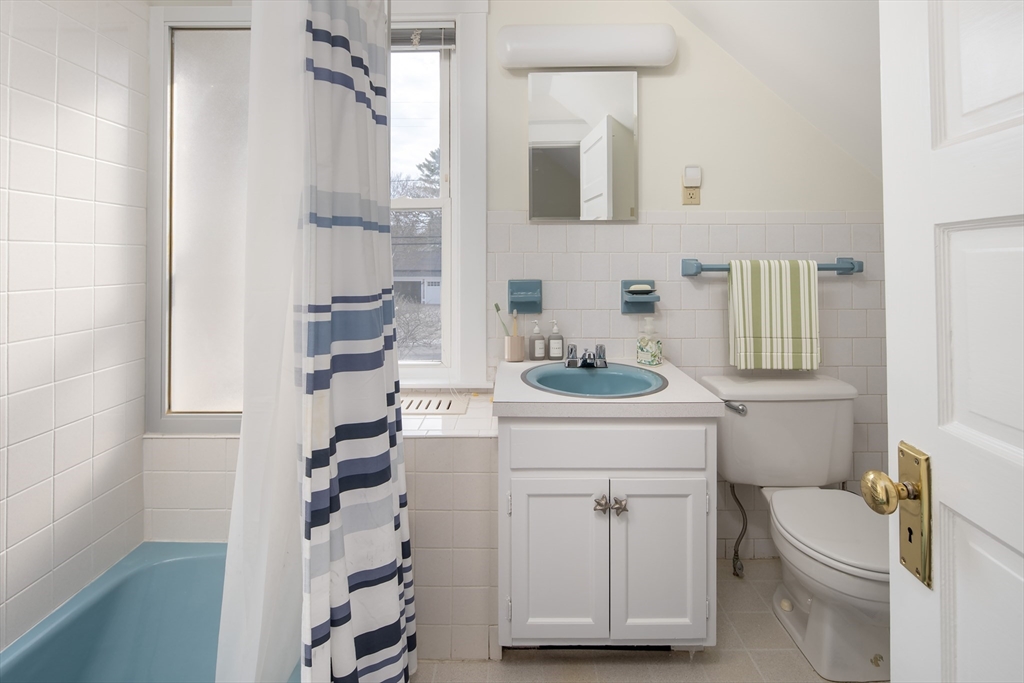 329 Front Street Marion, MA 02738 - Photo 34 of 42