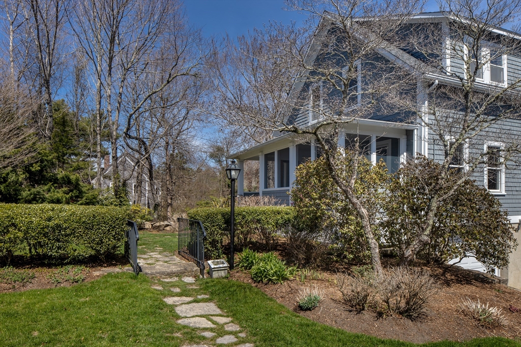 329 Front Street Marion, MA 02738 - Photo 6 of 42
