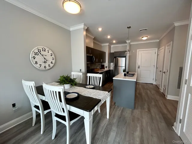 $2,995 | 75 East Hoffman Avenue, Unit 1086, Lindenhurst, NY 11757