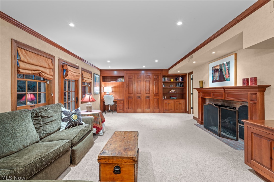 33285 Woodleigh Road Cleveland, OH 44124 - Photo 41 of 50