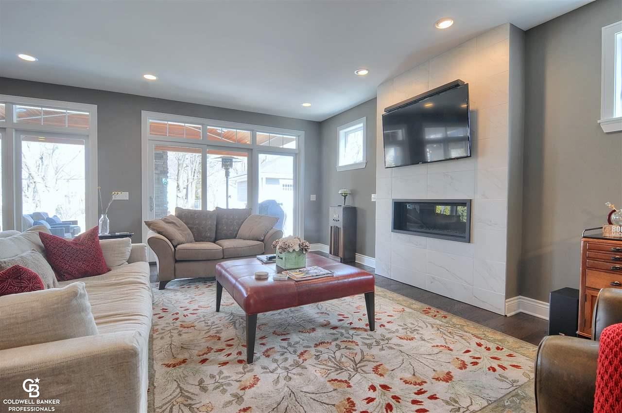 318 Griggs Street Rochester, MI 48307 - Photo 7 of 41 50035919-6.JPG