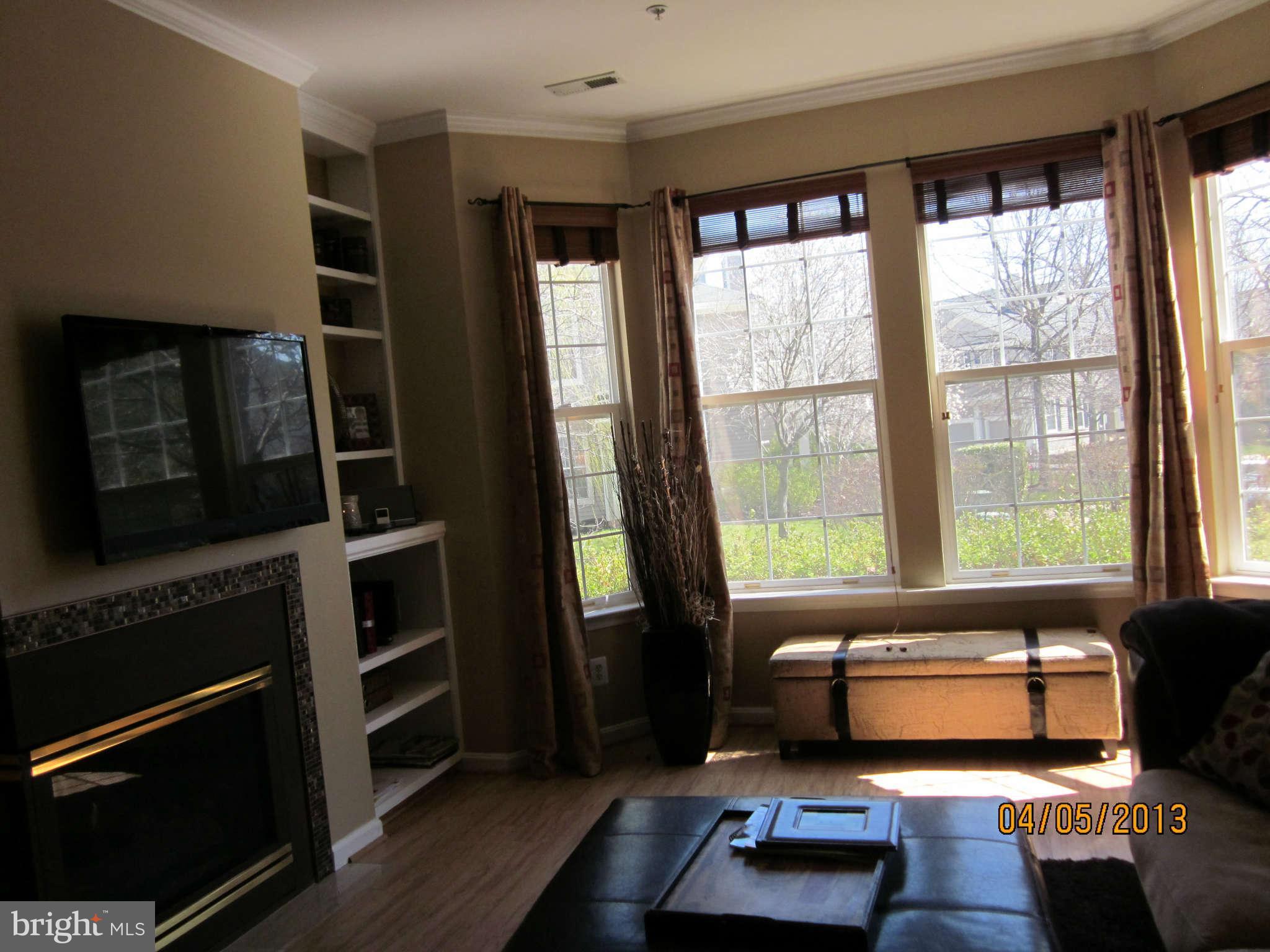 1305 Windleaf Drive, Unit 176 Reston, VA 20194 - Photo 5 of 28 Interior (General)