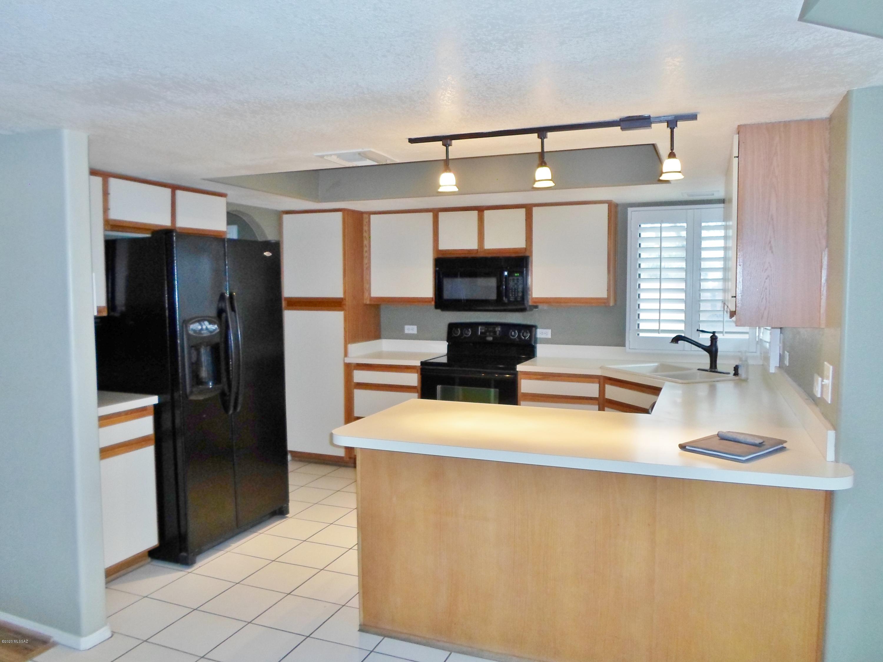 2741 West Goret Road Tucson, AZ 85745 - Photo 16 of 38 Gallery Image 16