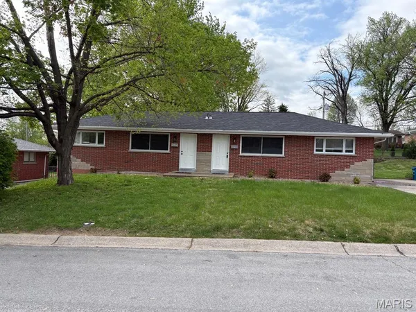 $1,350 | 2413 Chesstal Street, St. Charles, MO 63301