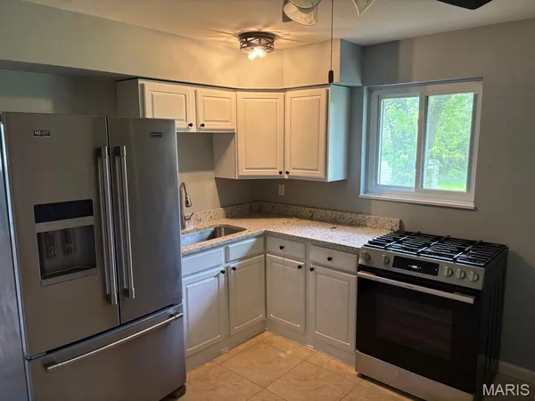 $1,350 | 2413 Chesstal Street, St. Charles, MO 63301