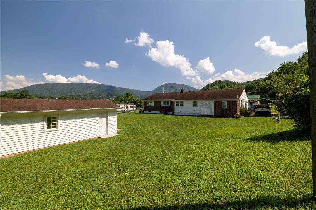 181 Stock Pen Mountain Road Narrows, VA 24124 - Photo 26 of 32 Gallery Image 26