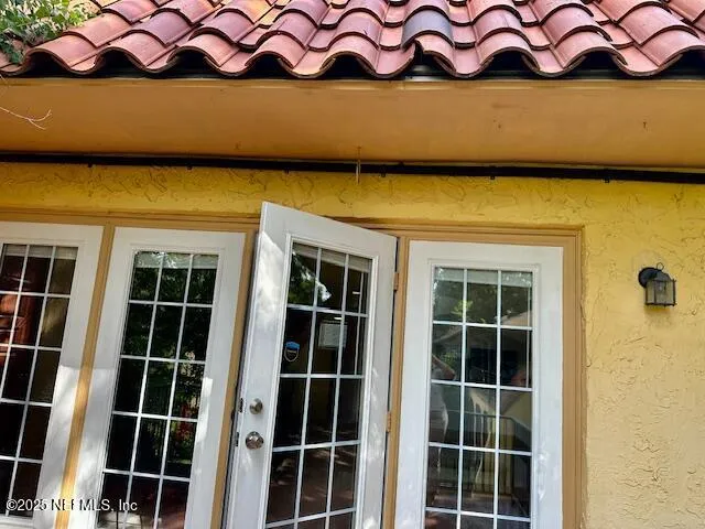 a close view of washer and dryer