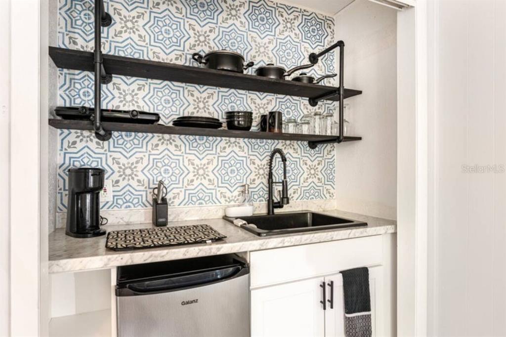 1214 North Pine Hills Road Orlando, FL 32808 - Photo 14 of 36