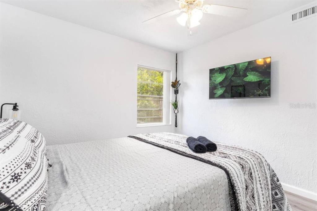 1214 North Pine Hills Road Orlando, FL 32808 - Photo 20 of 36