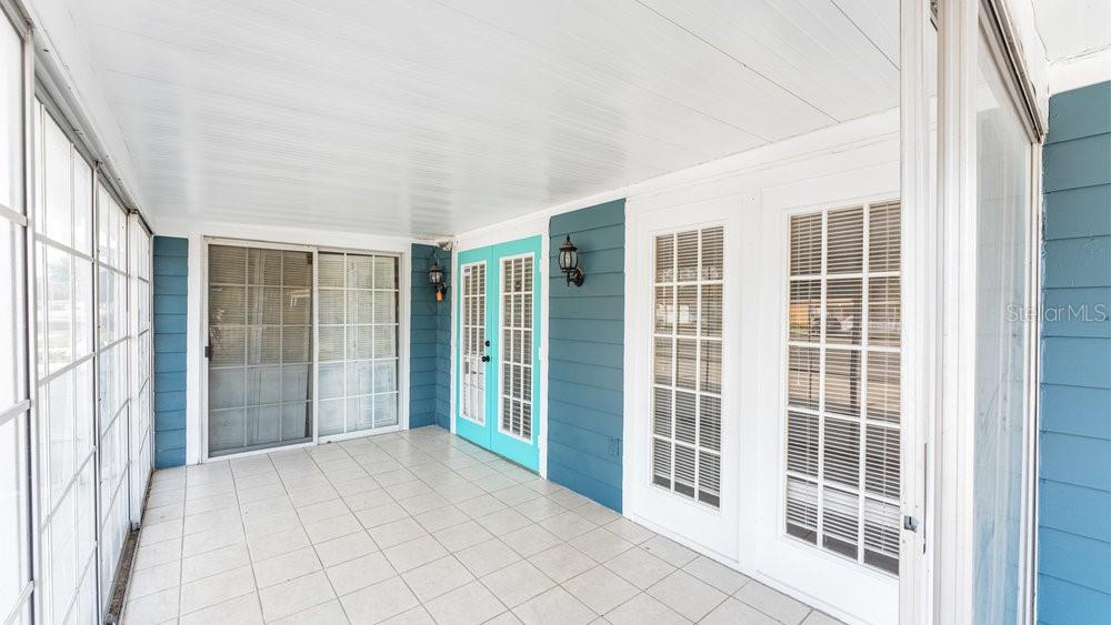 1214 North Pine Hills Road Orlando, FL 32808 - Photo 2 of 36