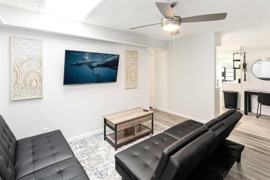 1214 North Pine Hills Road Orlando, FL 32808 - Photo 5 of 36