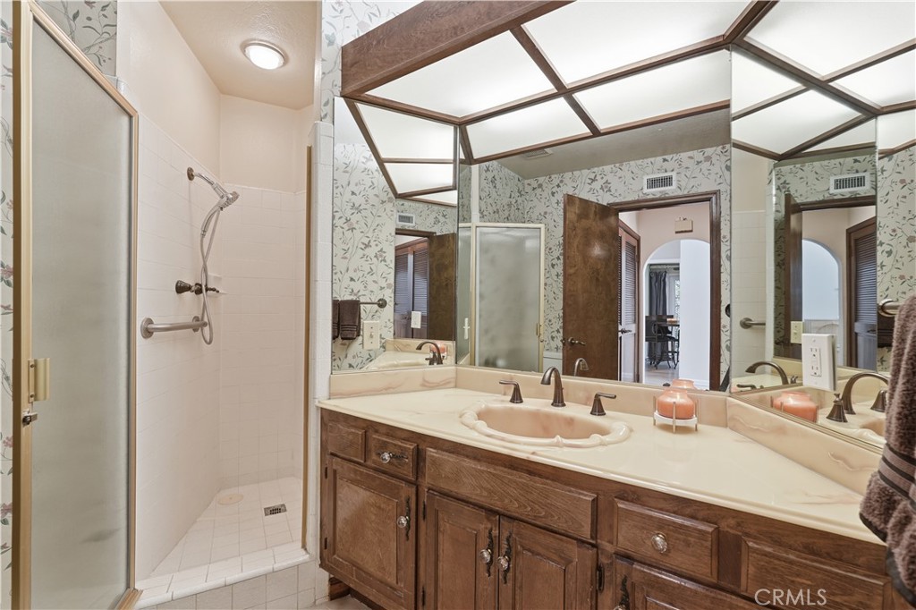 6257 Riviera Circle Long Beach, CA 90815 - Photo 29 of 55