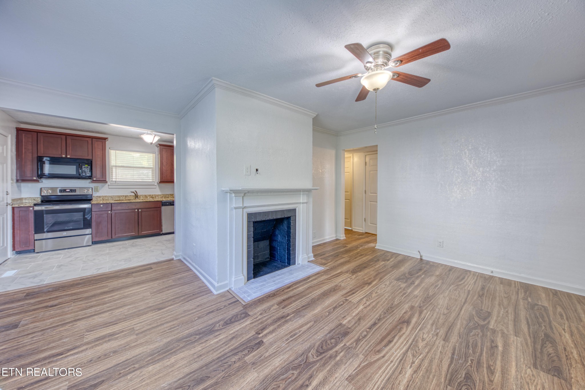 4509 Hillview Road Knoxville, TN 37919 - Photo 4 of 17 Gallery Image 4
