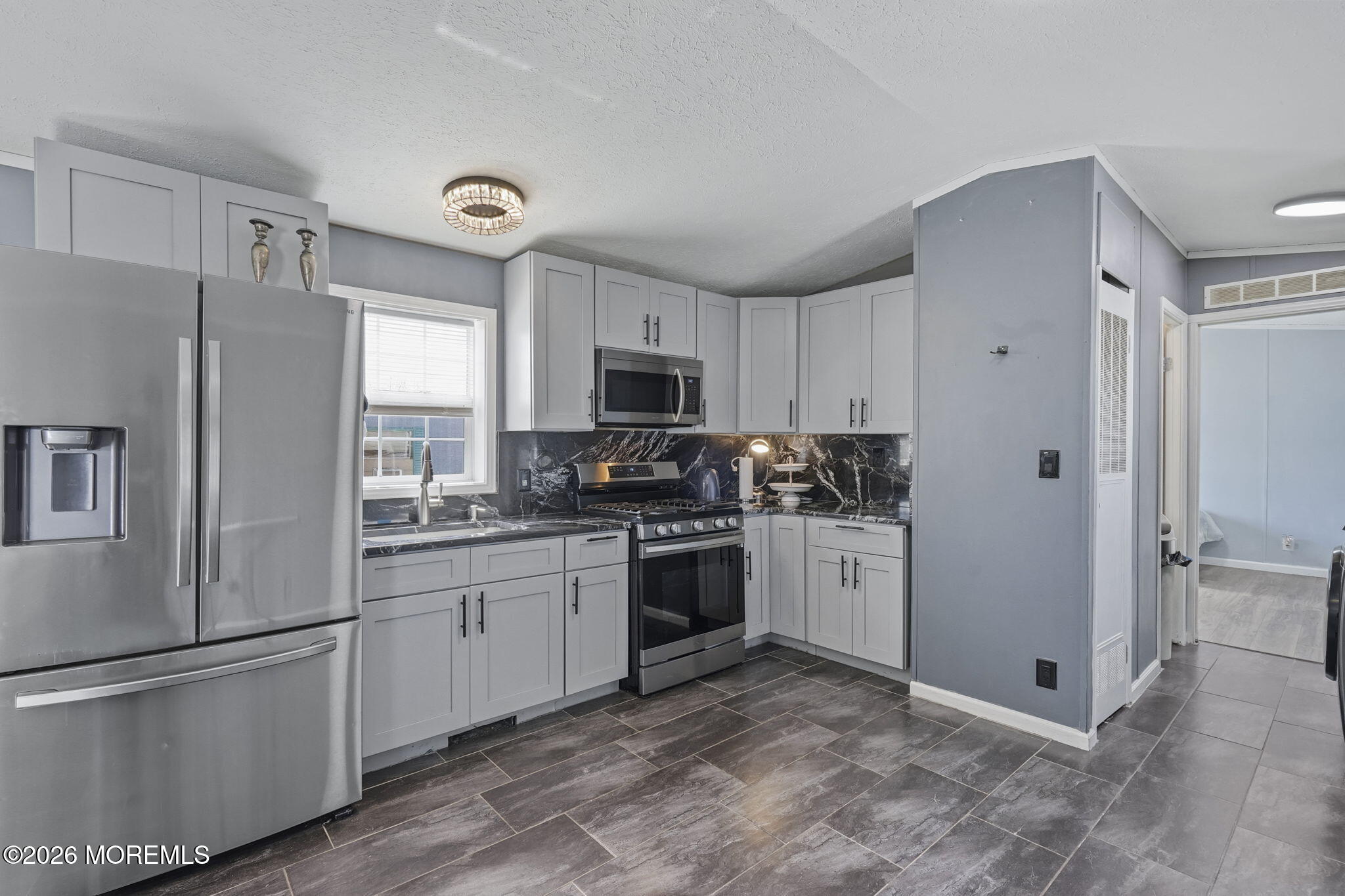 813 North Street Jackson, NJ 08527 - Photo 4 of 17 10-web-or-mls-DSC05475