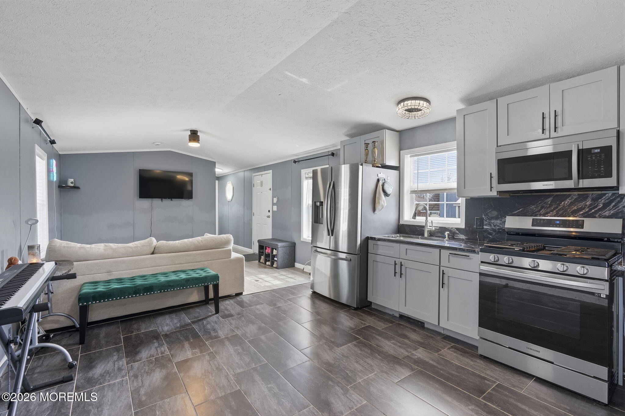 813 North Street Jackson, NJ 08527 - Photo 5 of 17 12-web-or-mls-DSC05485