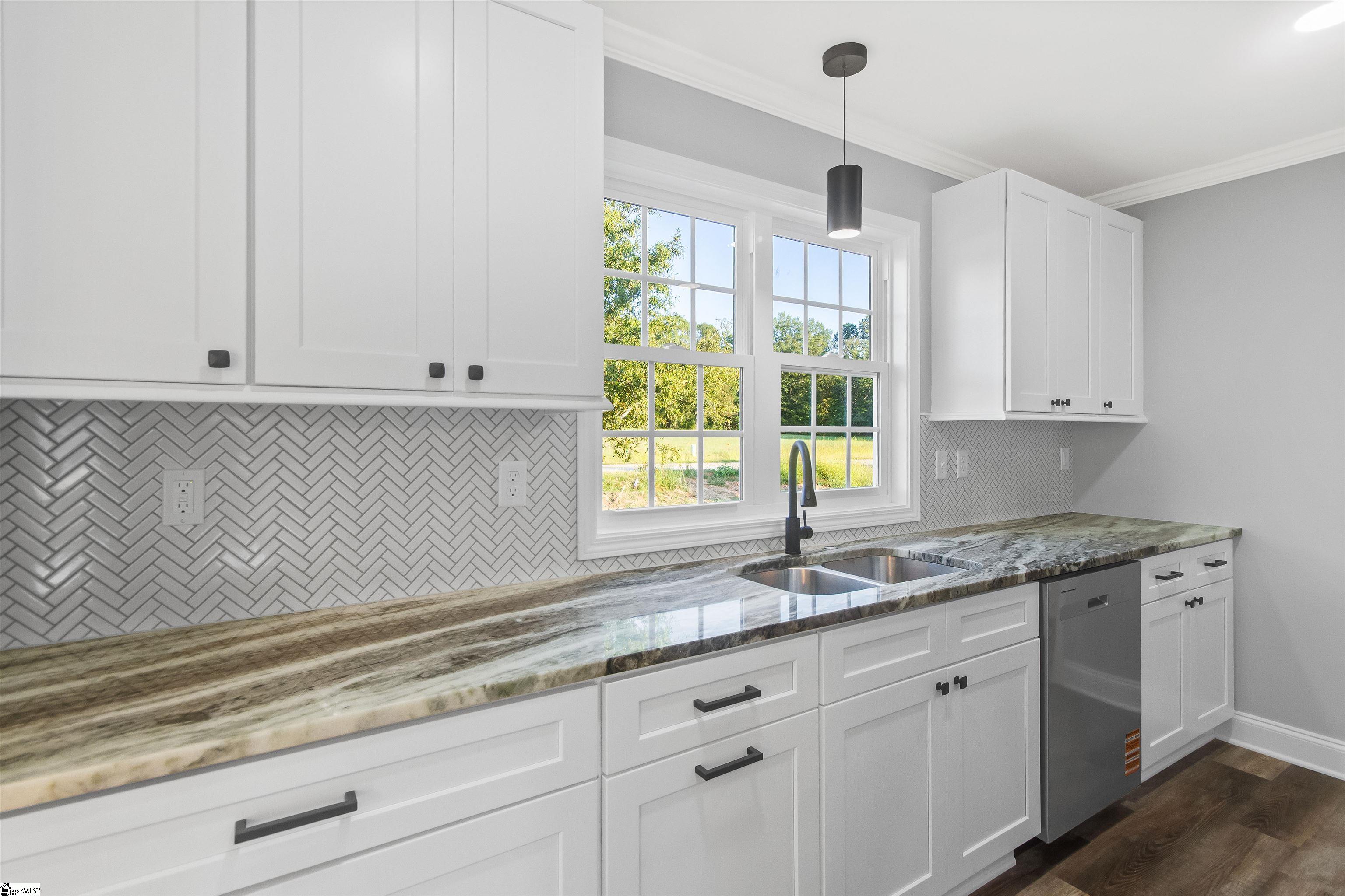 305 Tribble Street Honea Path, SC 29654 - Photo 10 of 28