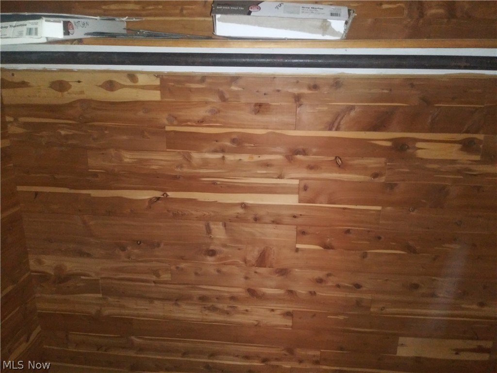 15902 Seville Road Cleveland, OH 44128 - Photo 10 of 24 Gallery Image 10