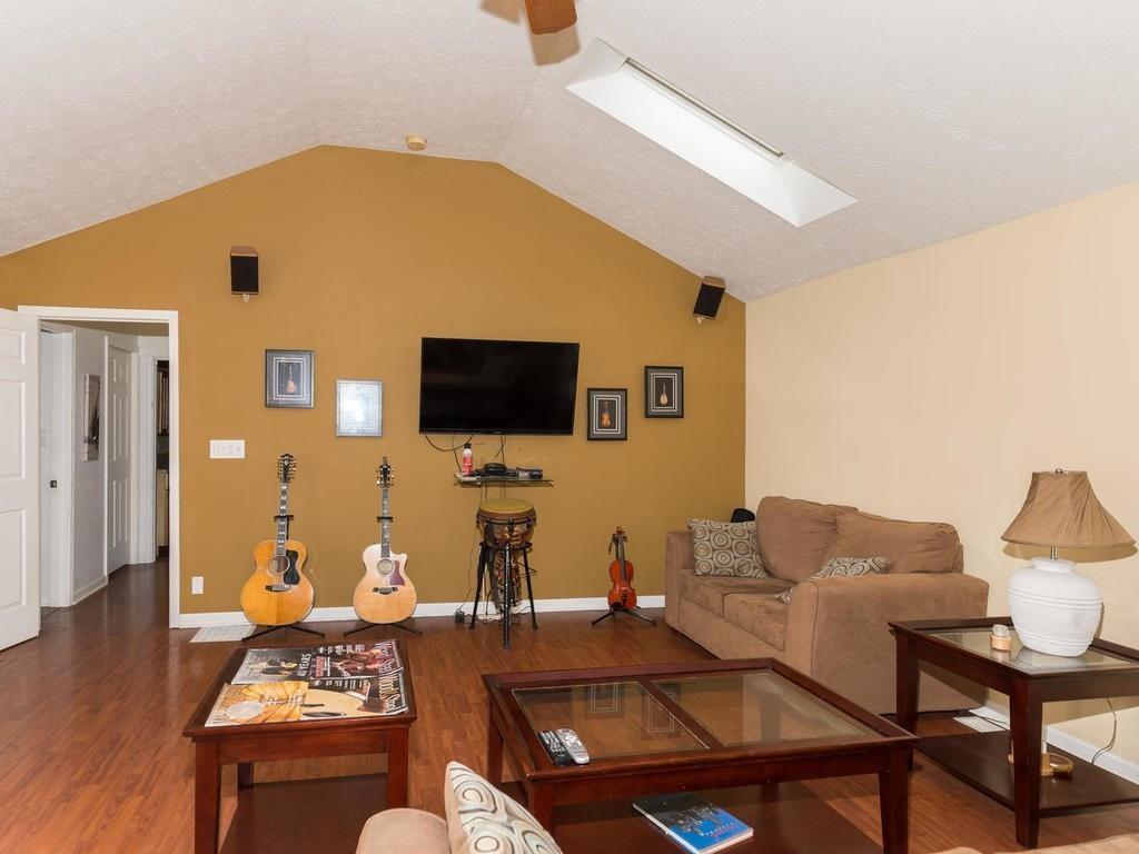 37 South Post Road Indianapolis, IN 46229 - Photo 3 of 17 Gallery Image 3