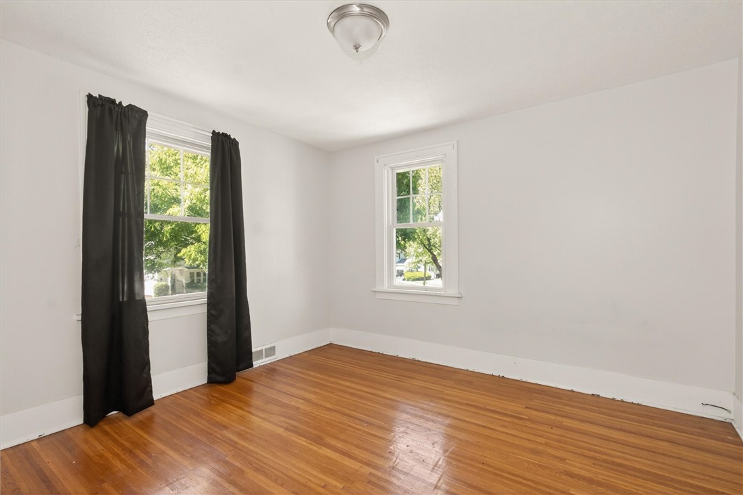 80 Pershing Drive Rochester, NY 14609 - Photo 22 of 37